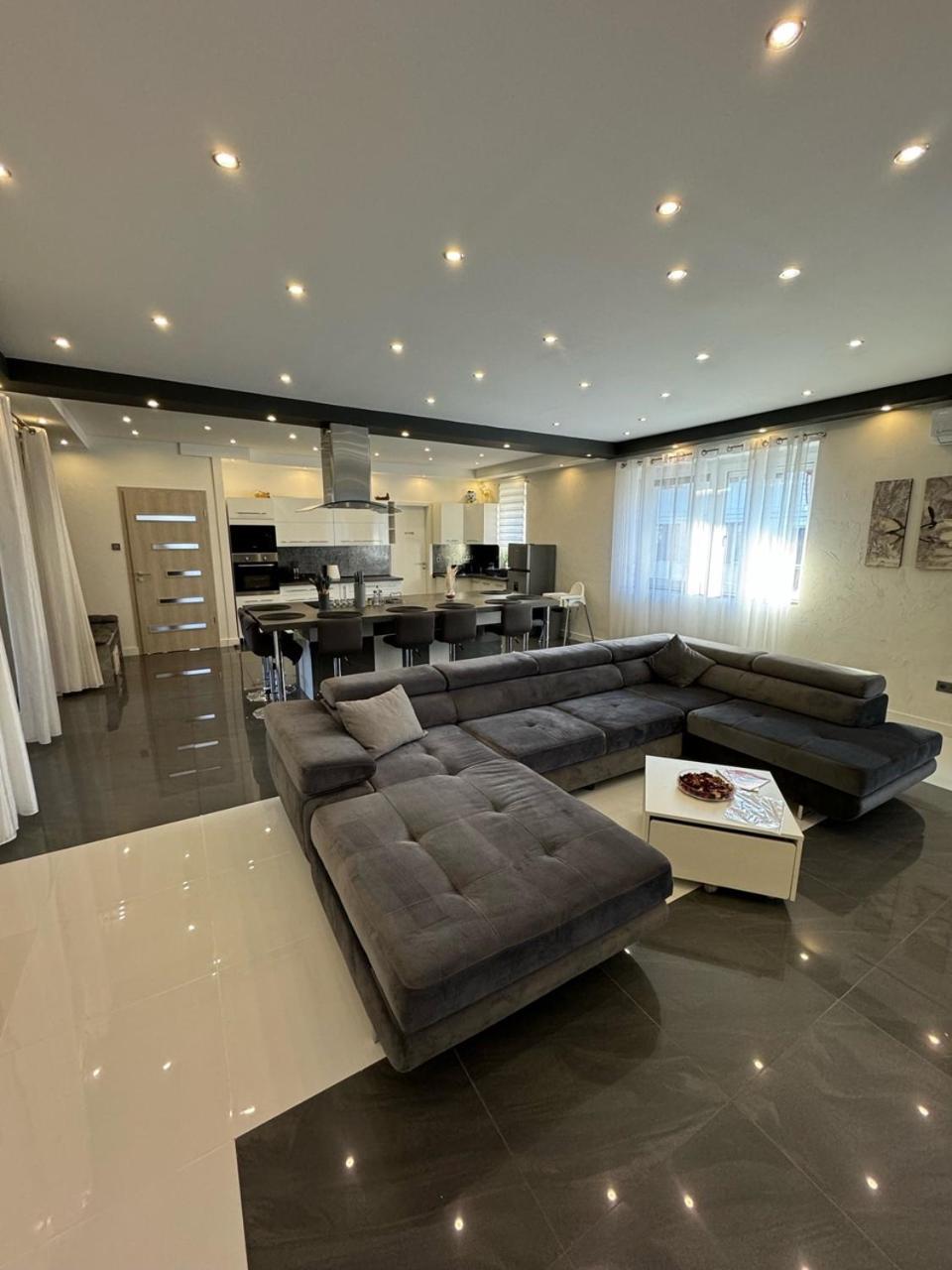 Apartment Bogyo Family Land
